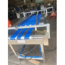 Converger 3 lane conveyor